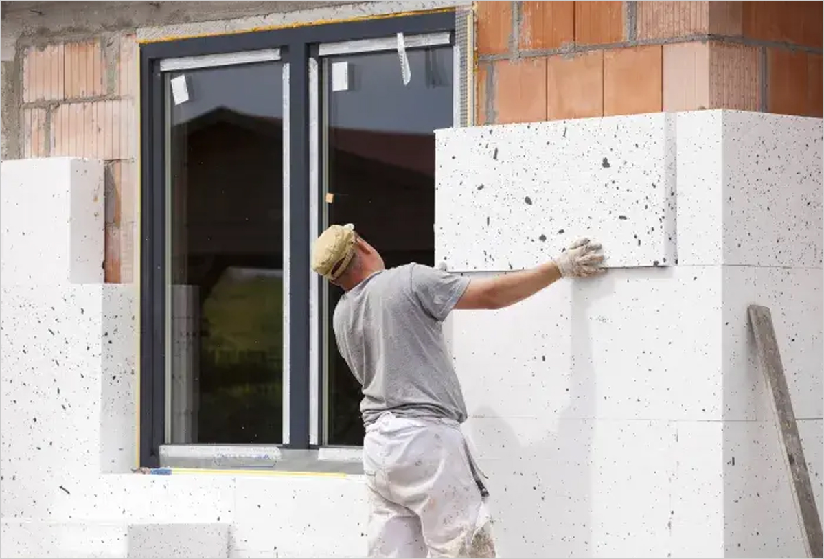 Andalucía destina más de 9,2 millones de euros en ayudas a la rehabilitación energética de 240 edificios