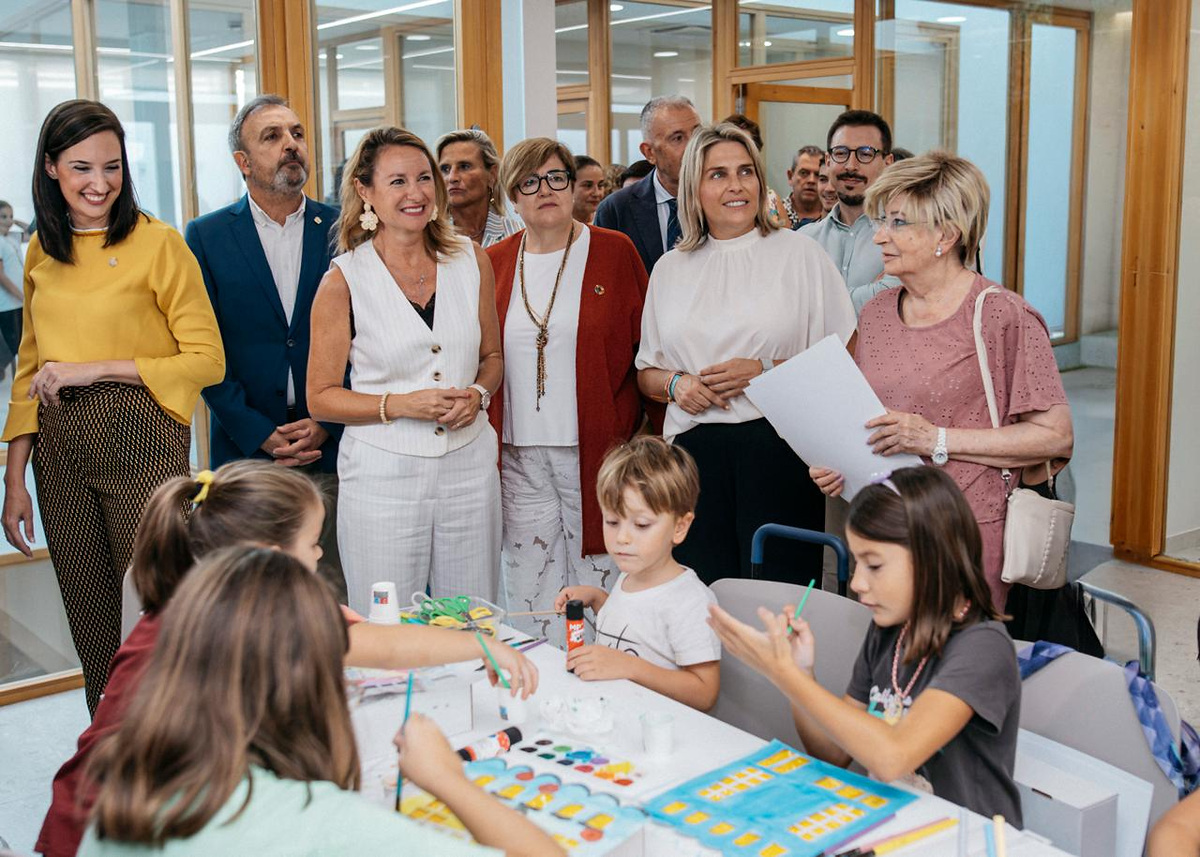 inauguración de la biblioteca