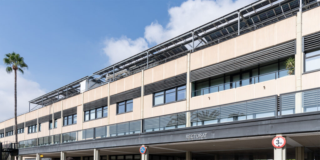 El edificio 5N de la Escuela Técnica Superior de Ingeniería Industrial (ETSII), el 1E de la Escuela Técnica Superior de Ingeniería Informática (ETSINF) y 2E y 3A de Rectorado han logrado la calificación energética A