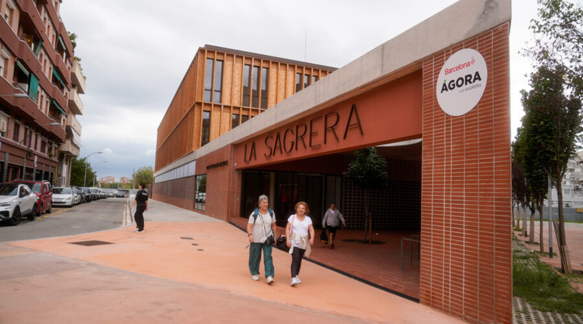 Imagen del nuevo CEM La Sagrera en Barcelona, centro deportivo municipal con criterios de eficiencia energética y sostenibilidad.
